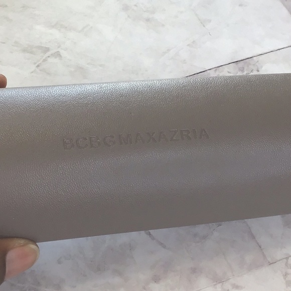 BCBG Eyeglass Case, Taupe Eyeglasses Case - Picture 4 of 4